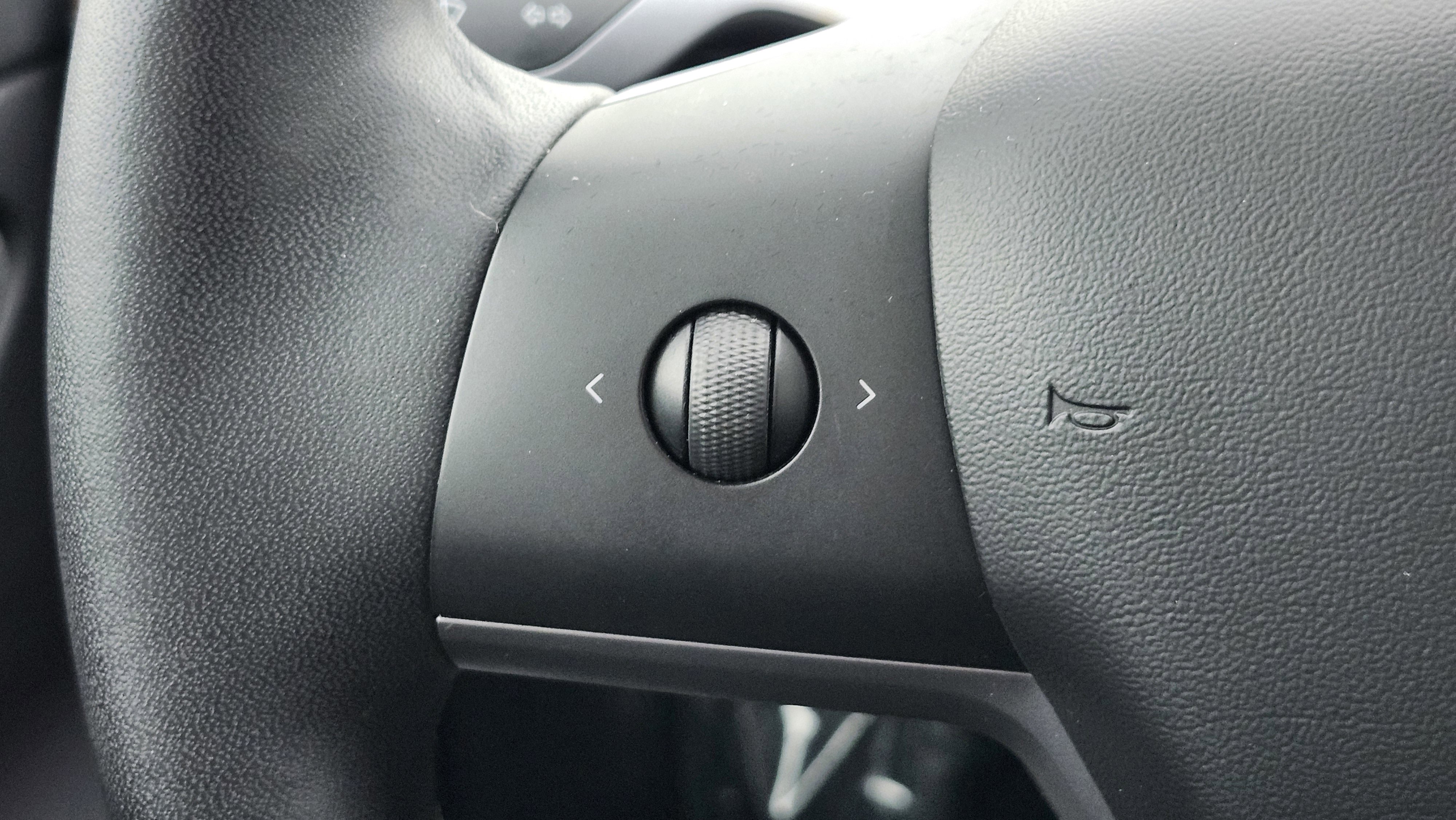 Used 2019 Tesla Model 3 Standard Range Plus image 30