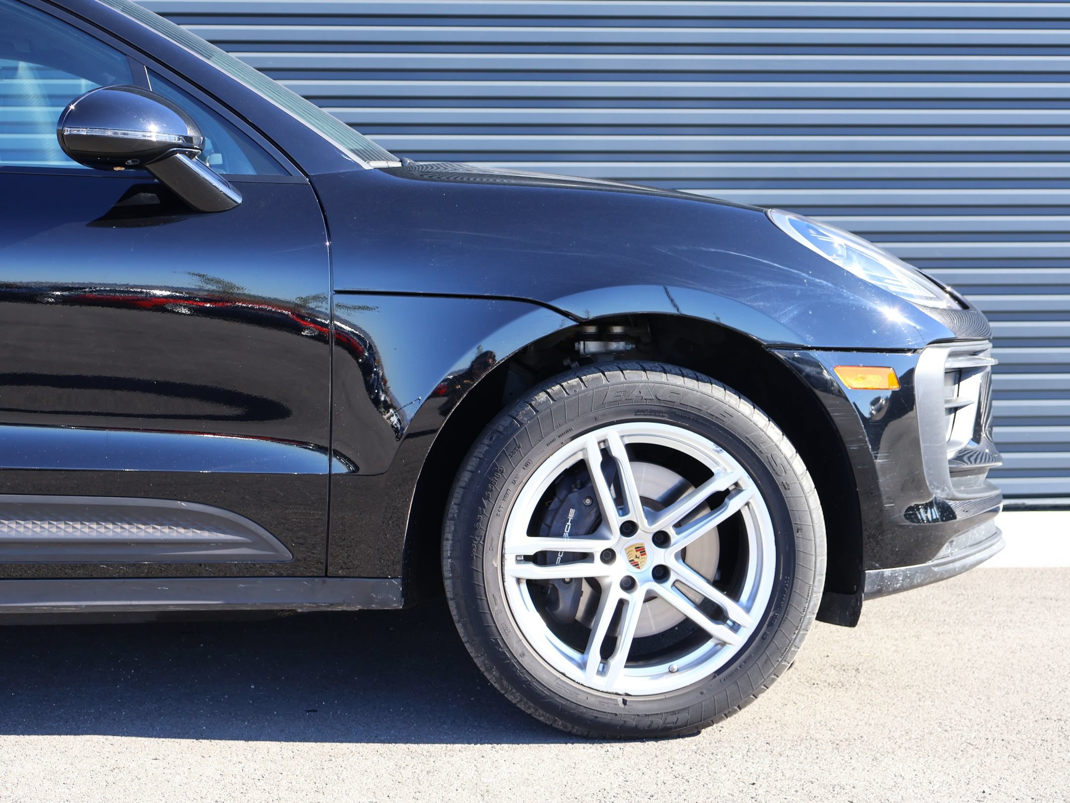 Certified 2023 Porsche Macan AWD/4WD image 12