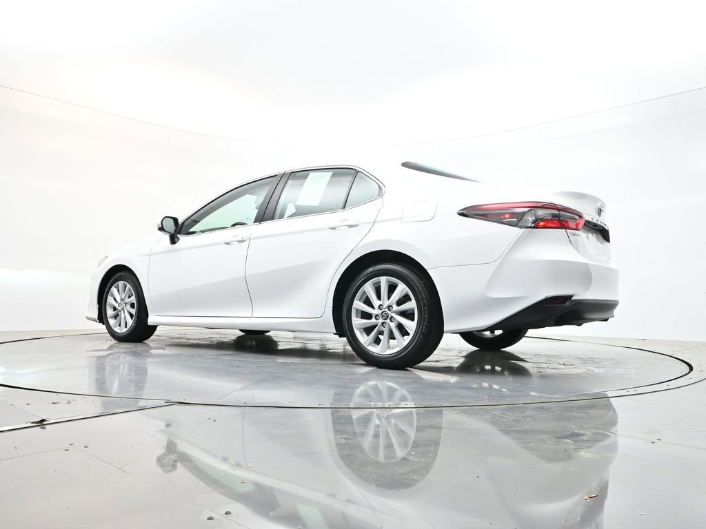Used 2024 Toyota Camry LE image 31