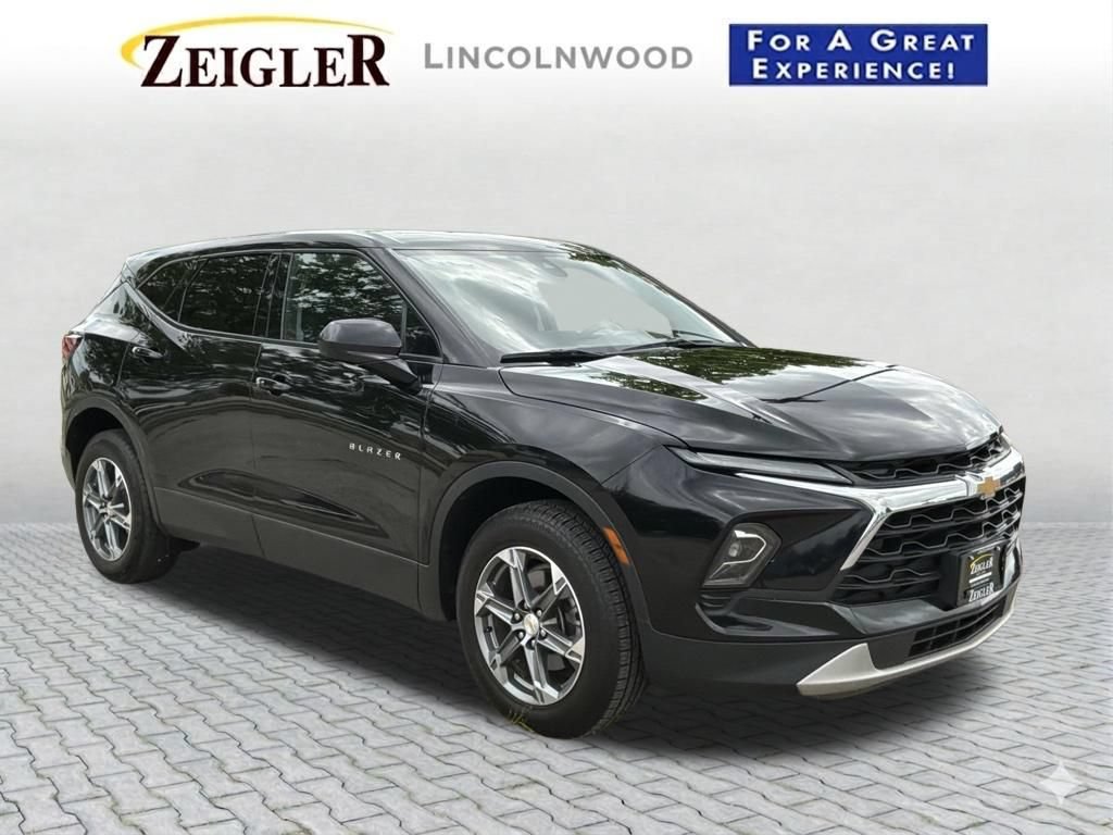Used 2023 Chevrolet Blazer LT w/ Driver Confidence Package AWD/4WD image 9