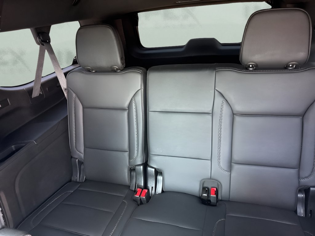 Used 2024 GMC Yukon XL Denali w/ Advanced Technology Package AWD/4WD image 11