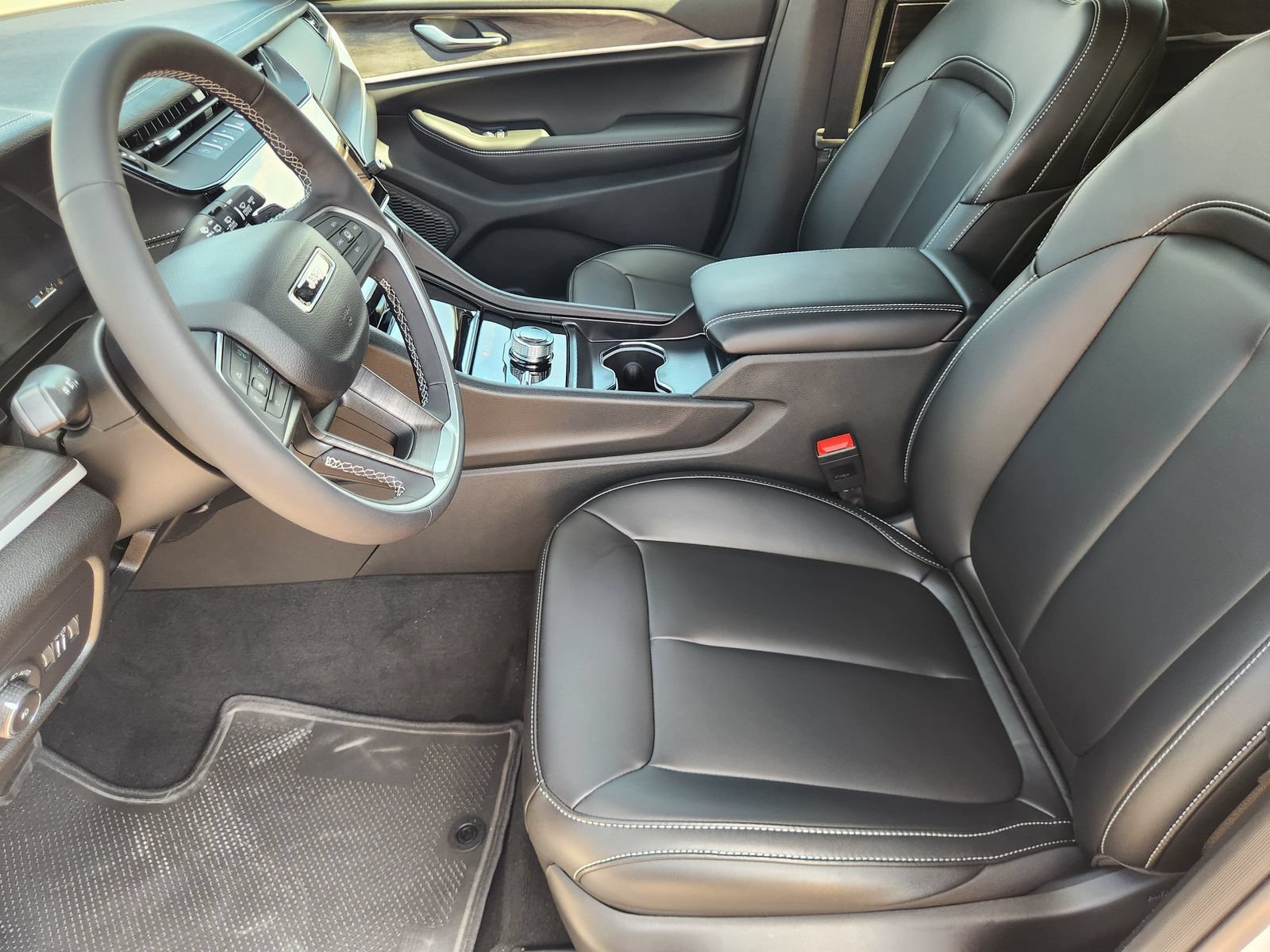 New 2026 Jeep Grand Cherokee Limited AWD/4WD image 12