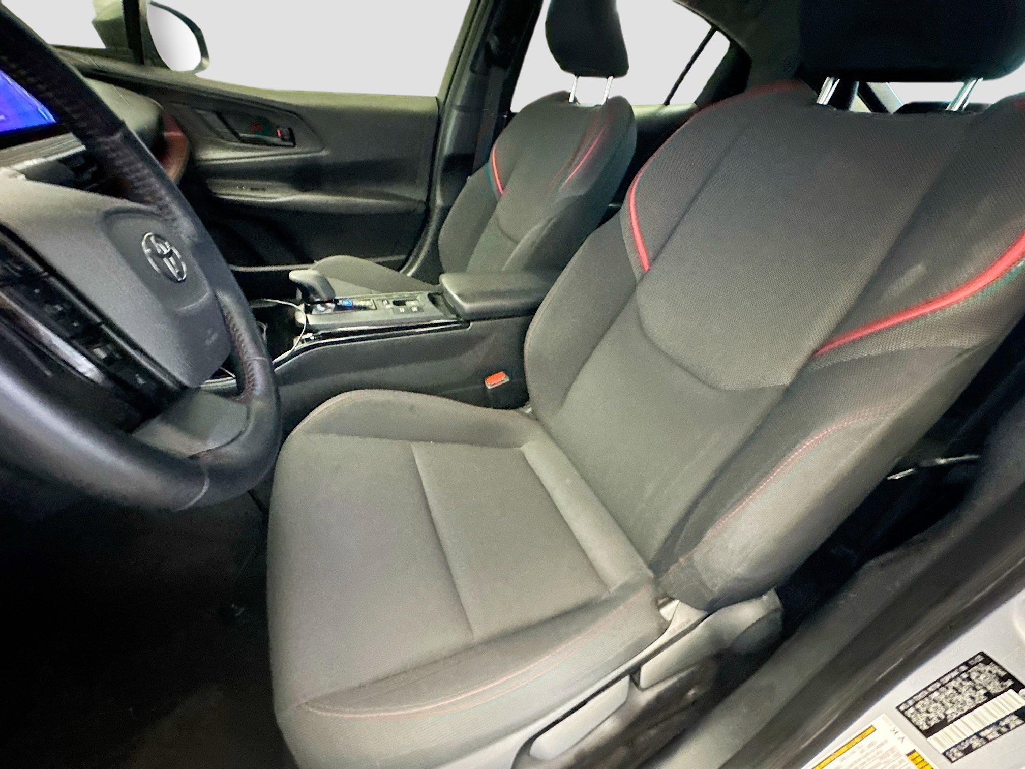 Used 2024 Toyota Prius Prime SE image 11