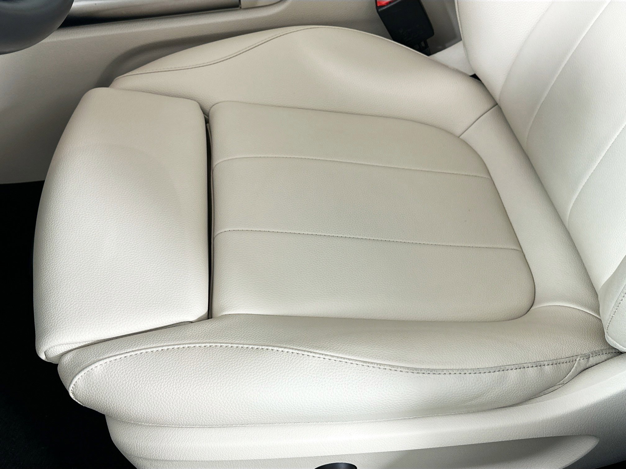 Certified 2022 Mercedes-Benz GLA 250 4MATIC image 25