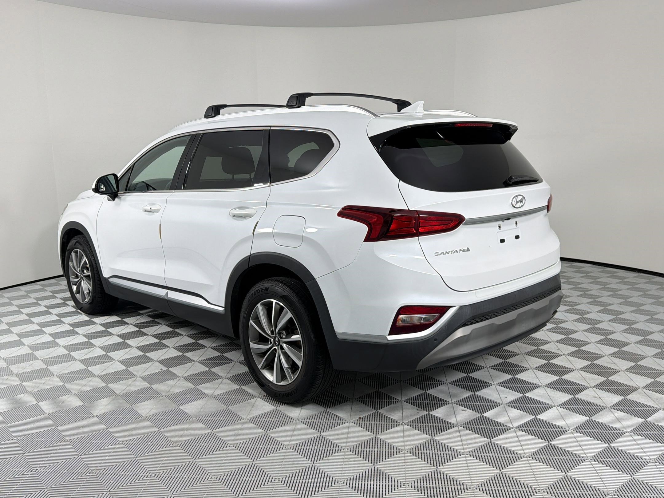 Used 2020 Hyundai Santa Fe SEL w/ Convenience Package image 3