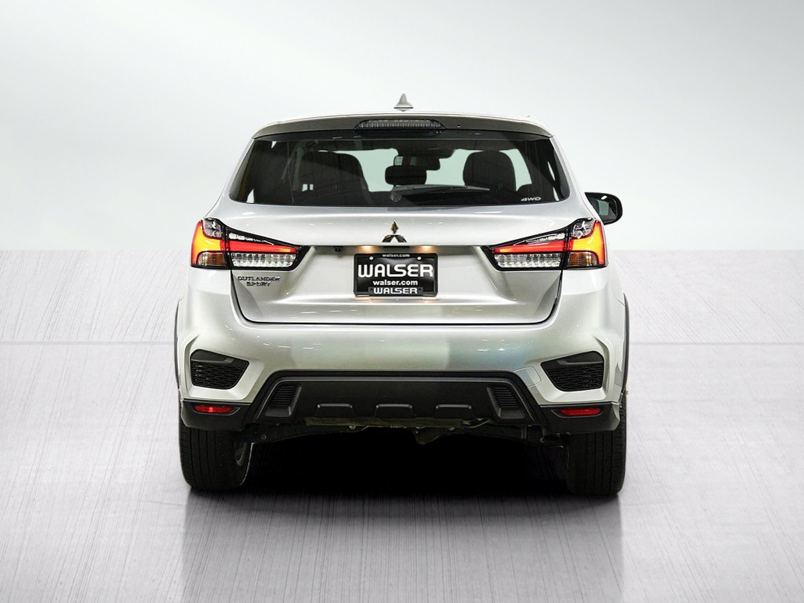 Used 2024 Mitsubishi Outlander Sport LE AWD/4WD image 4