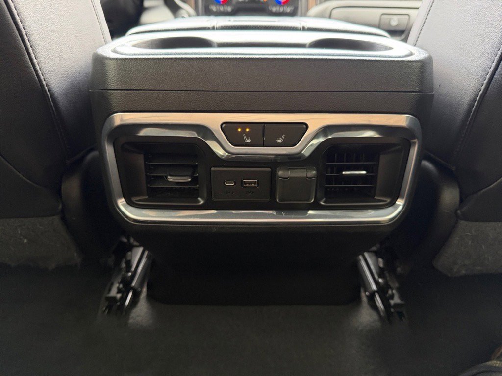 Used 2020 Chevrolet Silverado 3500 High Country image 17