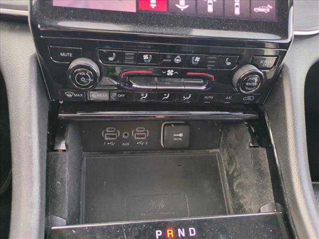 Used 2022 Jeep Grand Cherokee Limited w/ Luxury Tech Group II image 13