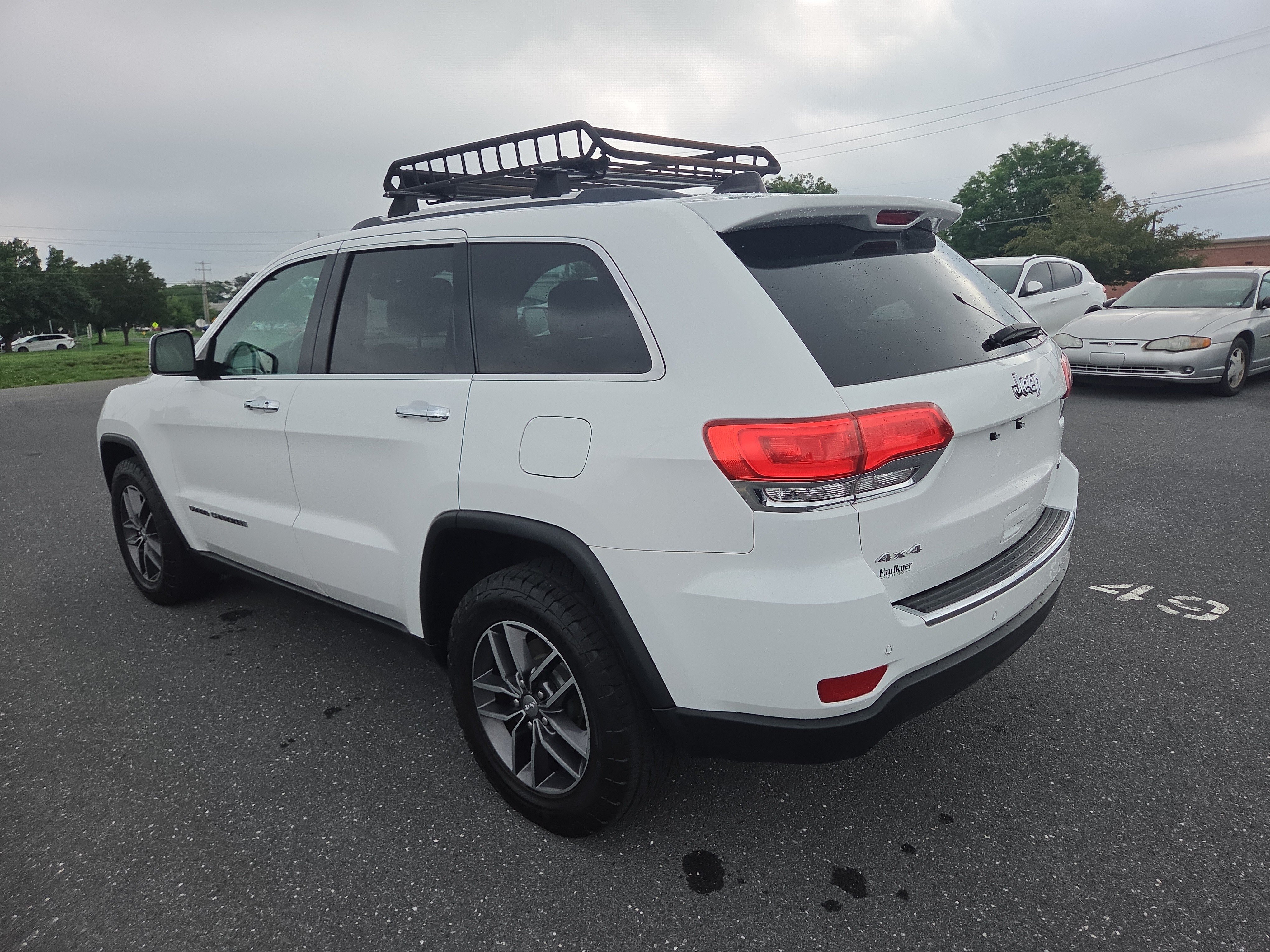 Used 2017 Jeep Grand Cherokee Limited AWD/4WD image 12
