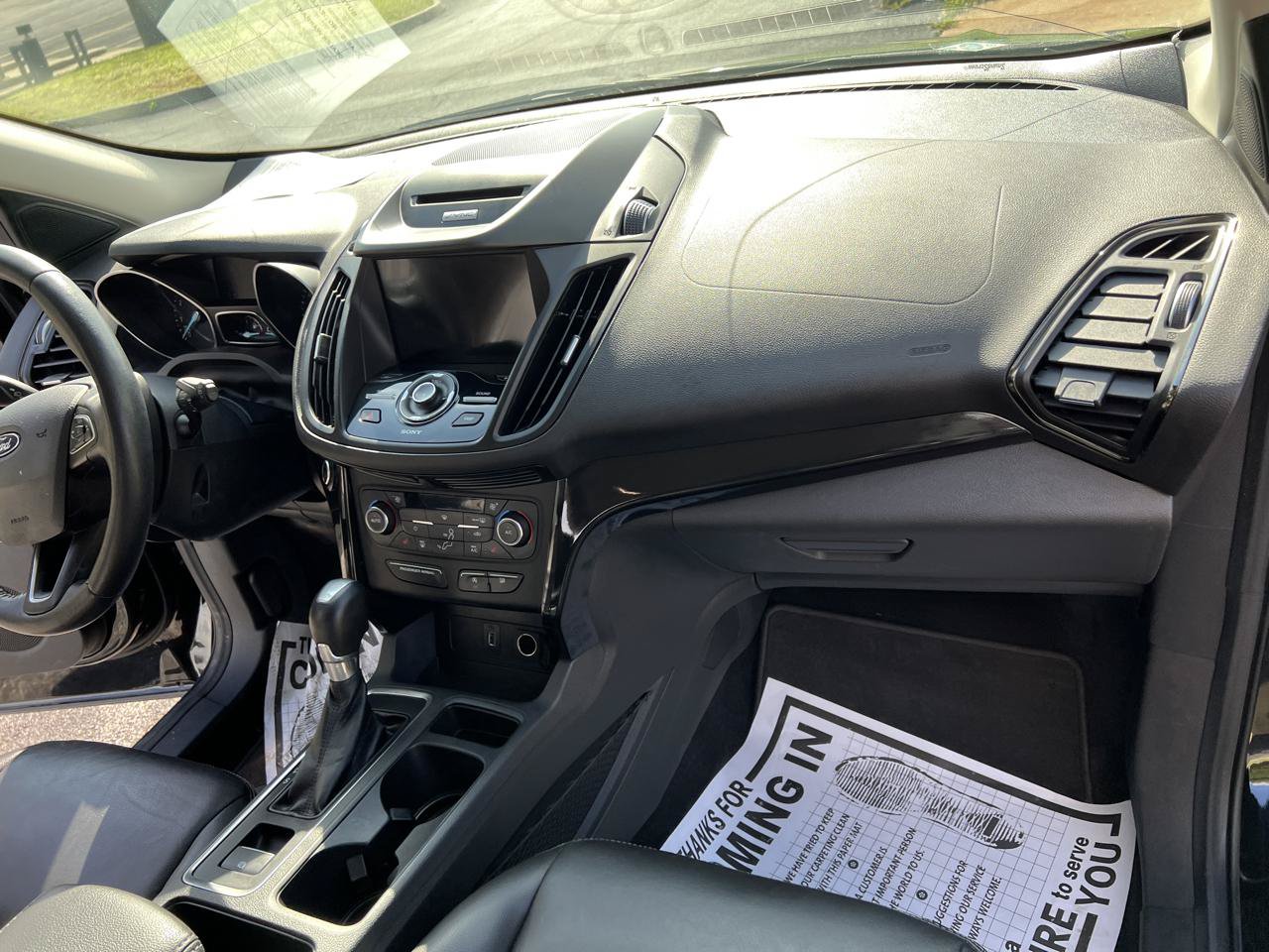 Used 2017 Ford Escape Titanium FWD image 33