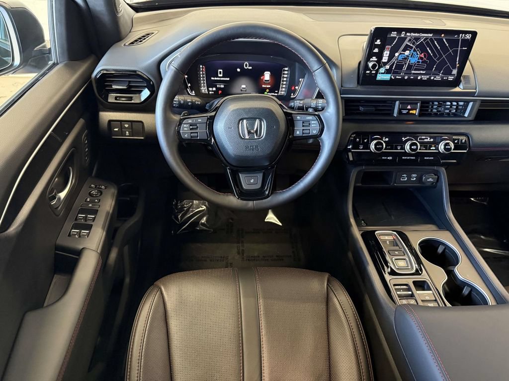 Used 2025 Honda Pilot Black Edition image 4