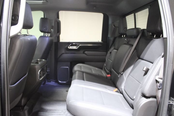 Used 2024 Chevrolet Silverado 2500 LTZ w/ LTZ Convenience Package AWD/4WD image 22