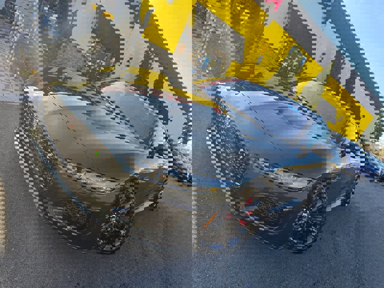 Used 2021 Jaguar F-TYPE R image 3