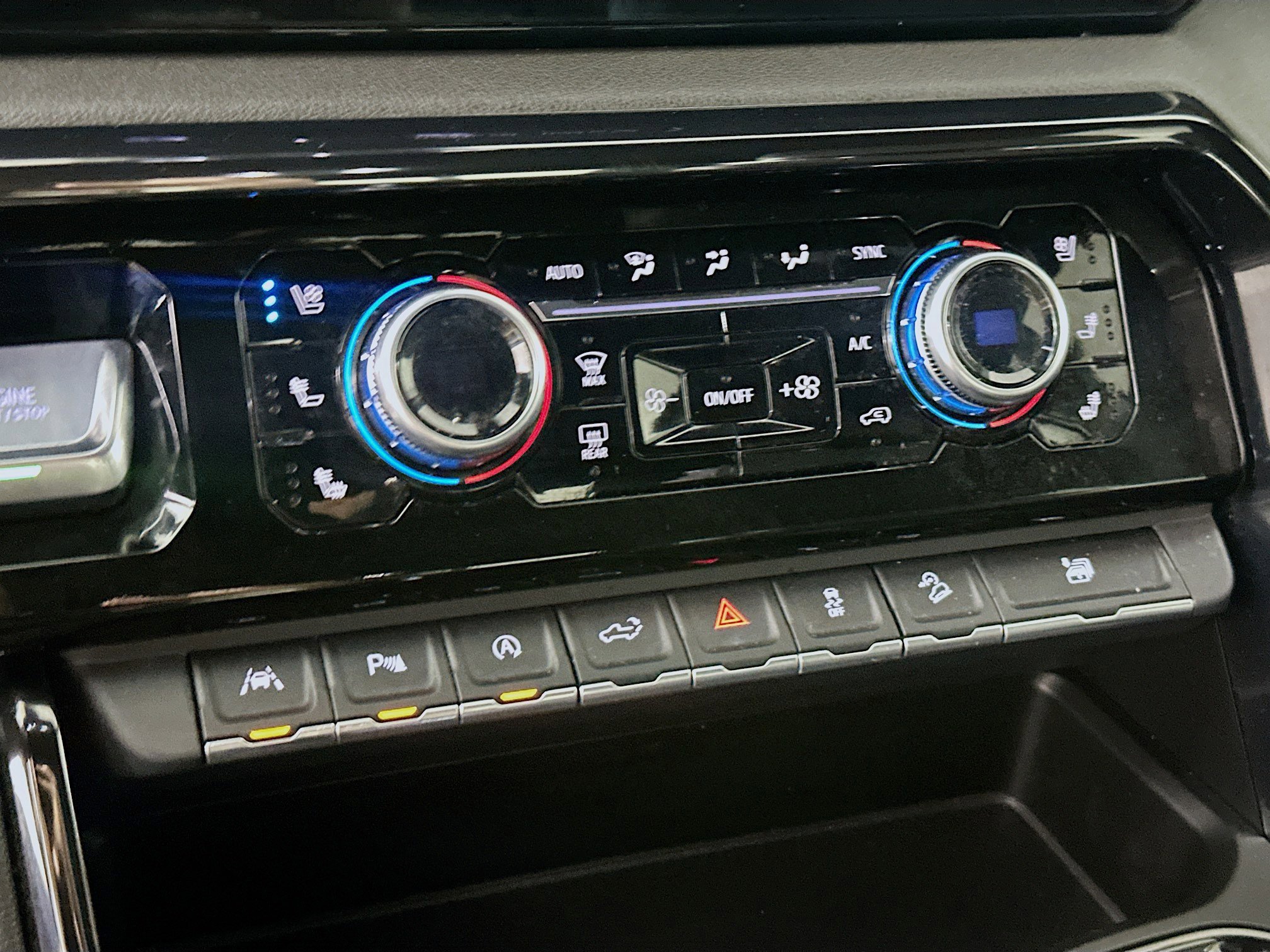 Used 2023 GMC Sierra 1500 AT4 w/ AT4 Premium Package image 24