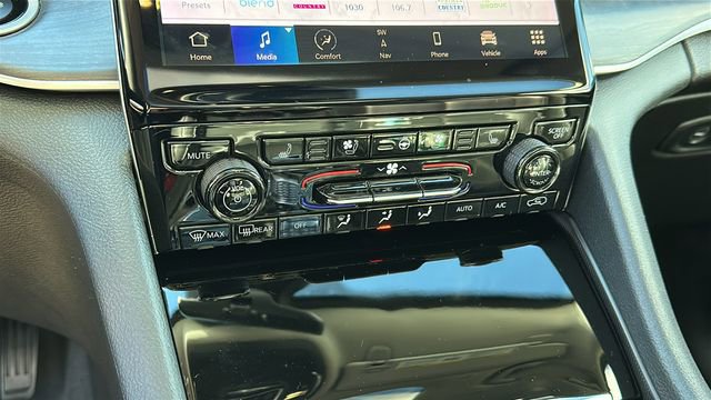 Used 2023 Jeep Grand Cherokee 30th Anniversary image 17