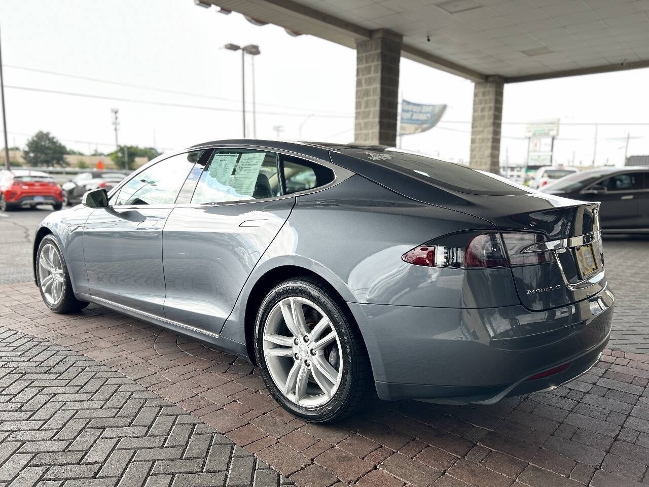 Used 2014 Tesla Model S 85 RWD image 9