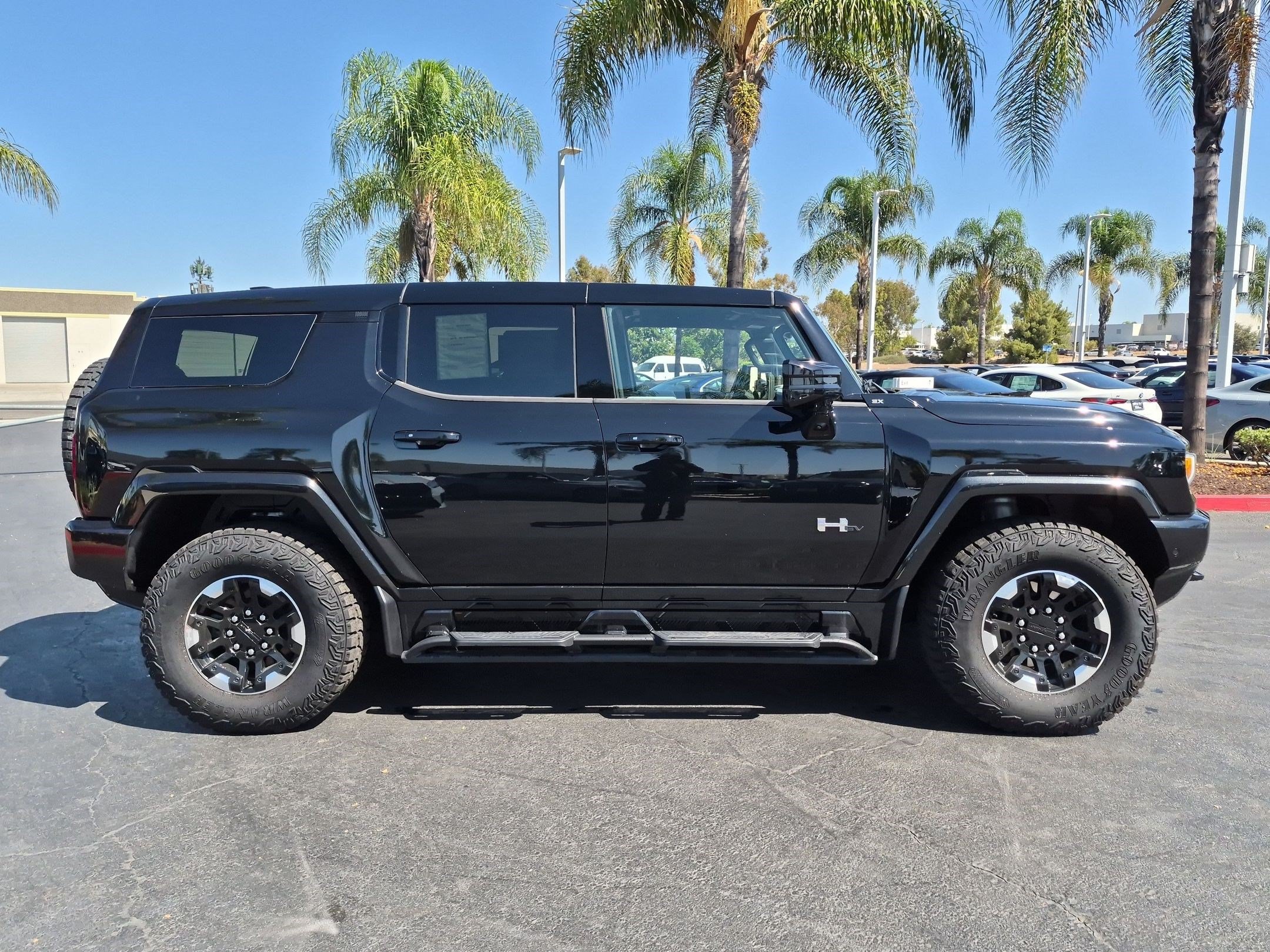 Used 2024 GMC Hummer EV 3X w/ Extreme Off-Road Package AWD/4WD image 11