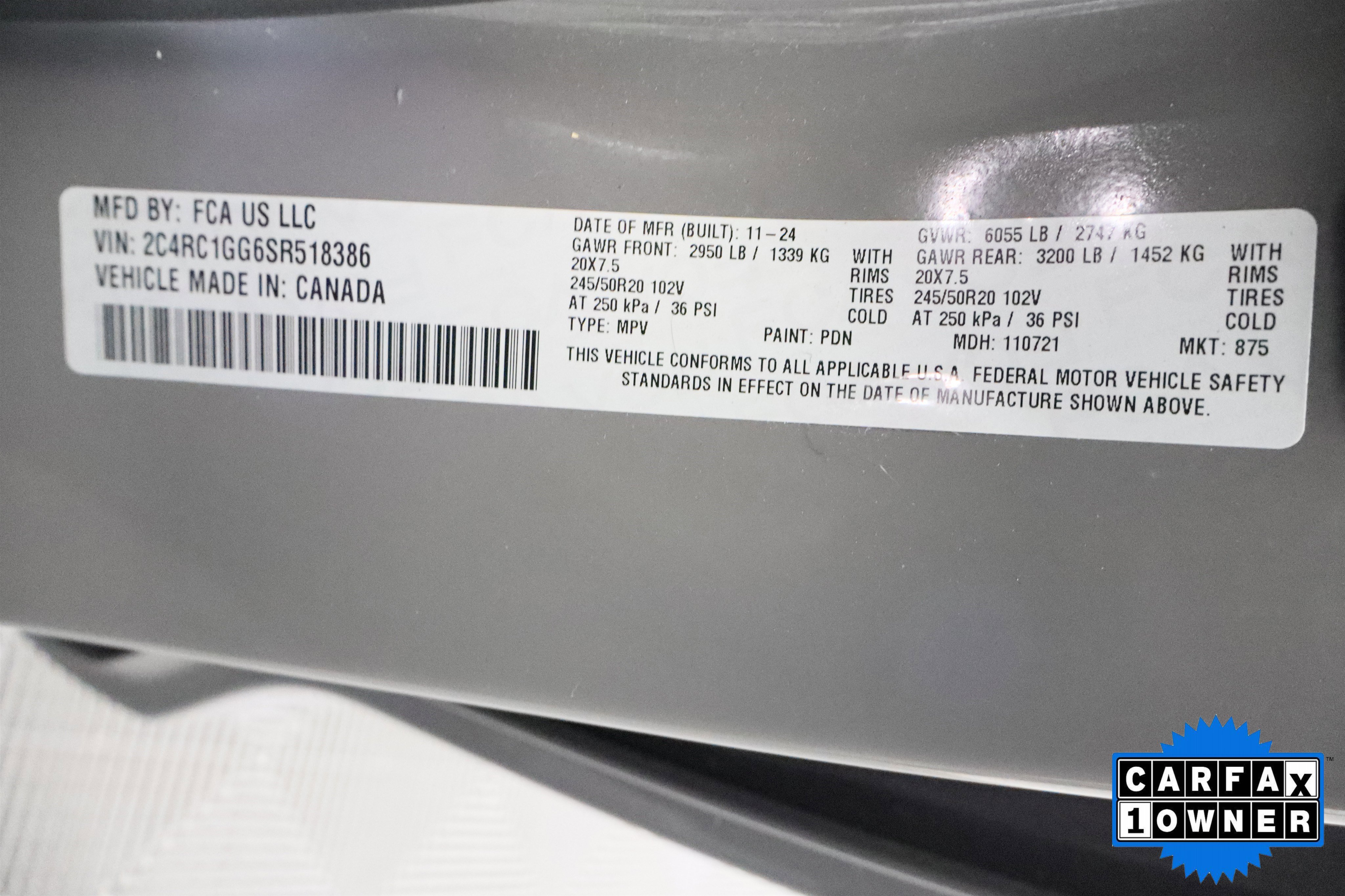 Used 2025 Chrysler Pacifica Limited image 36