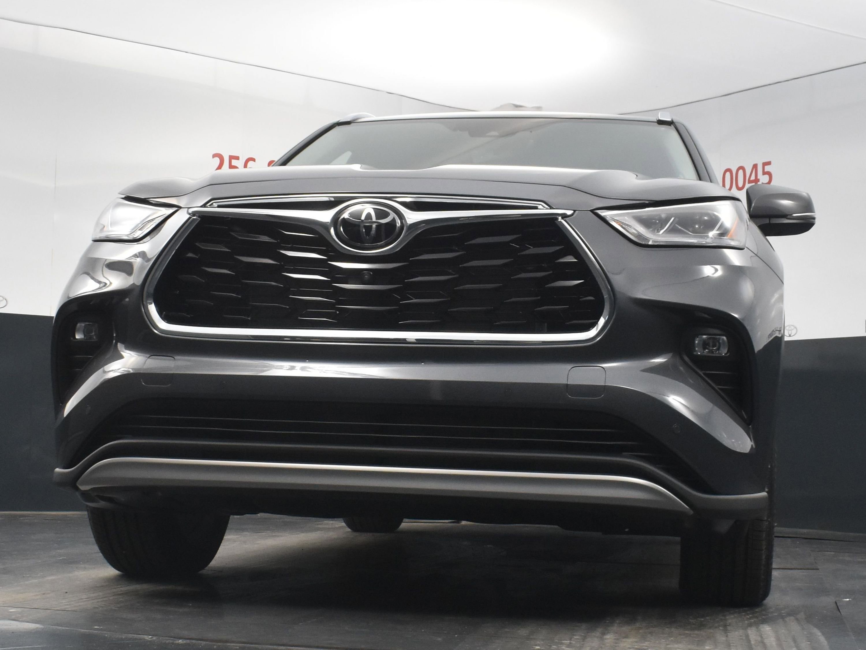 Used 2022 Toyota Highlander Platinum image 47