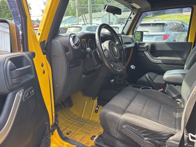 Used 2011 Jeep Wrangler Rubicon w/ PWR Convenience Group AWD/4WD image 10