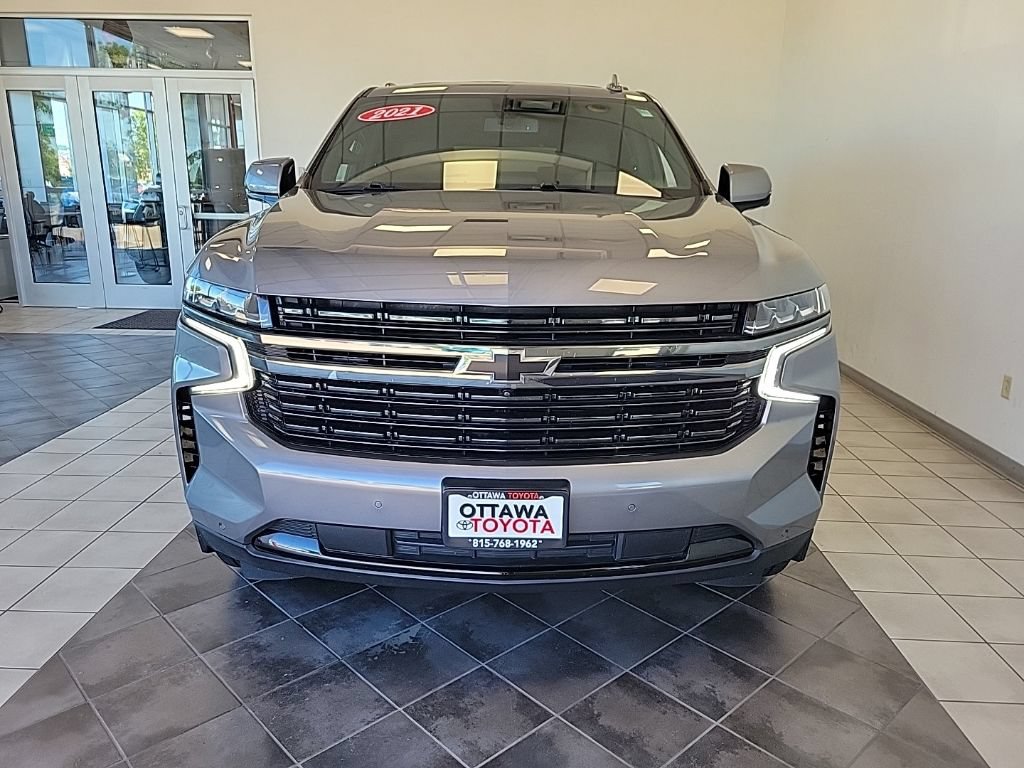 Used 2021 Chevrolet Suburban RST w/ Luxury Package AWD/4WD image 4