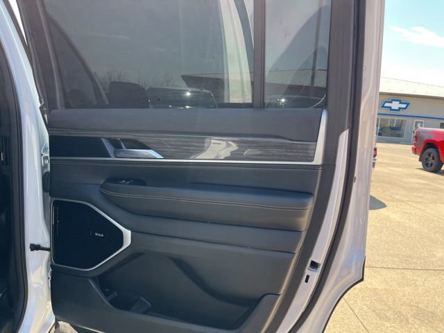 Used 2022 Jeep Wagoneer Series III w/ Premium Group I image 20