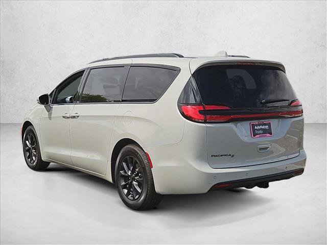 Used 2021 Chrysler Pacifica Touring FWD image 8