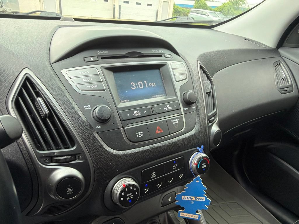 Used 2015 Hyundai Tucson SE AWD/4WD image 10
