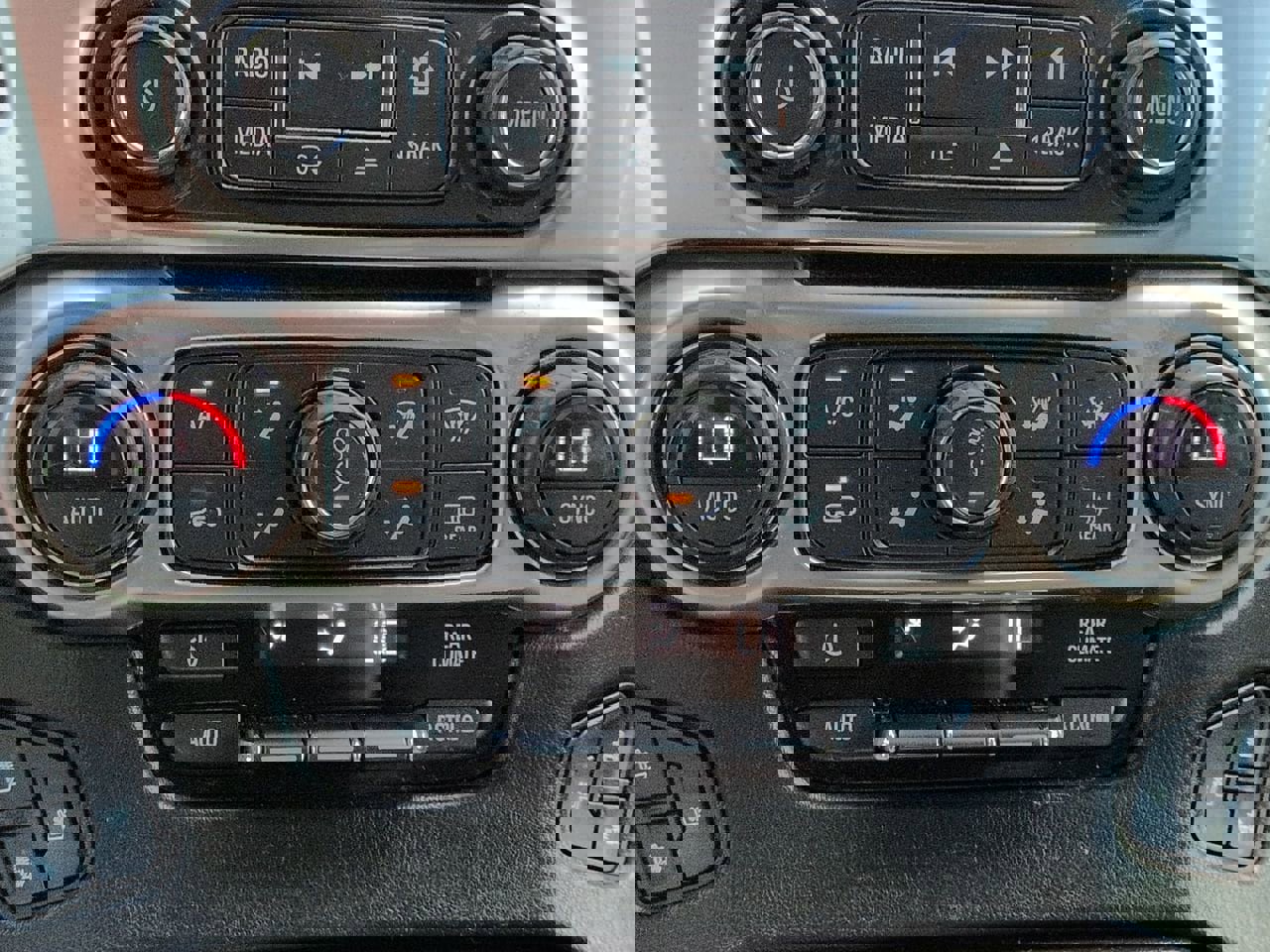 Used 2019 Chevrolet Suburban Premier w/ Premier Plus Edition image 17