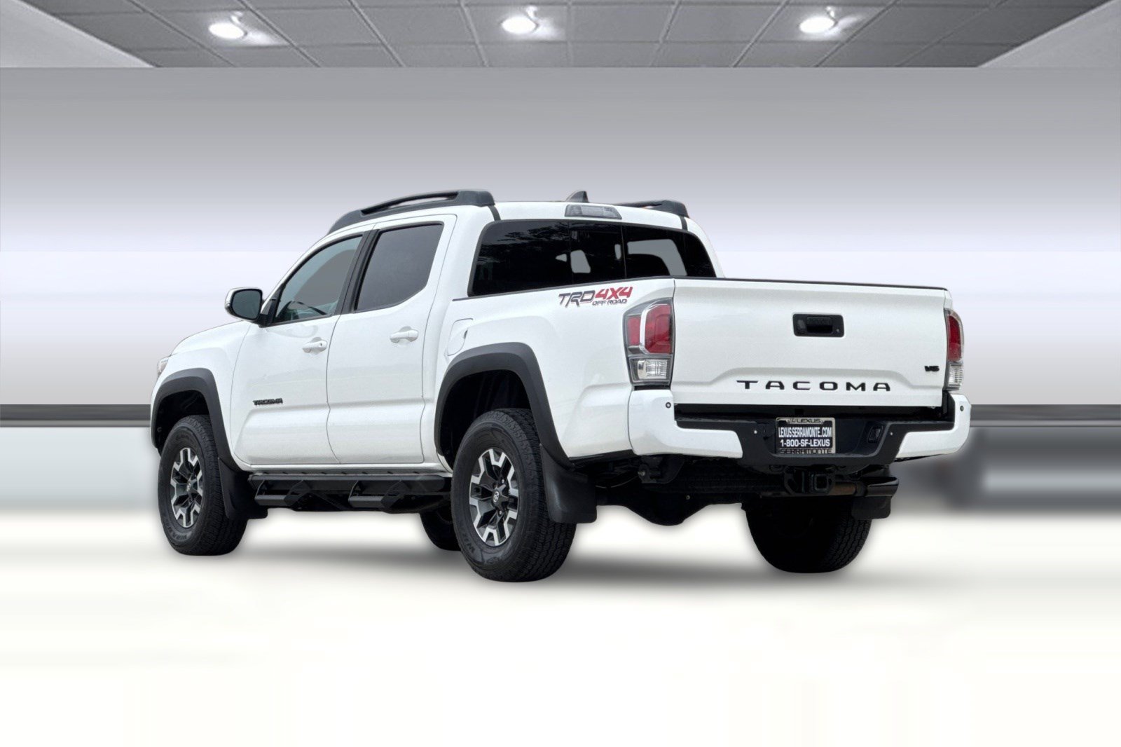 Used 2021 Toyota Tacoma TRD Off-Road w/ Technology Package AWD/4WD image 3
