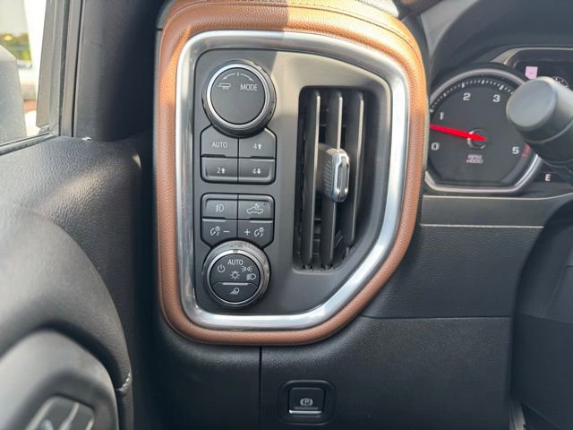 Used 2022 Chevrolet Silverado 3500 High Country AWD/4WD image 31