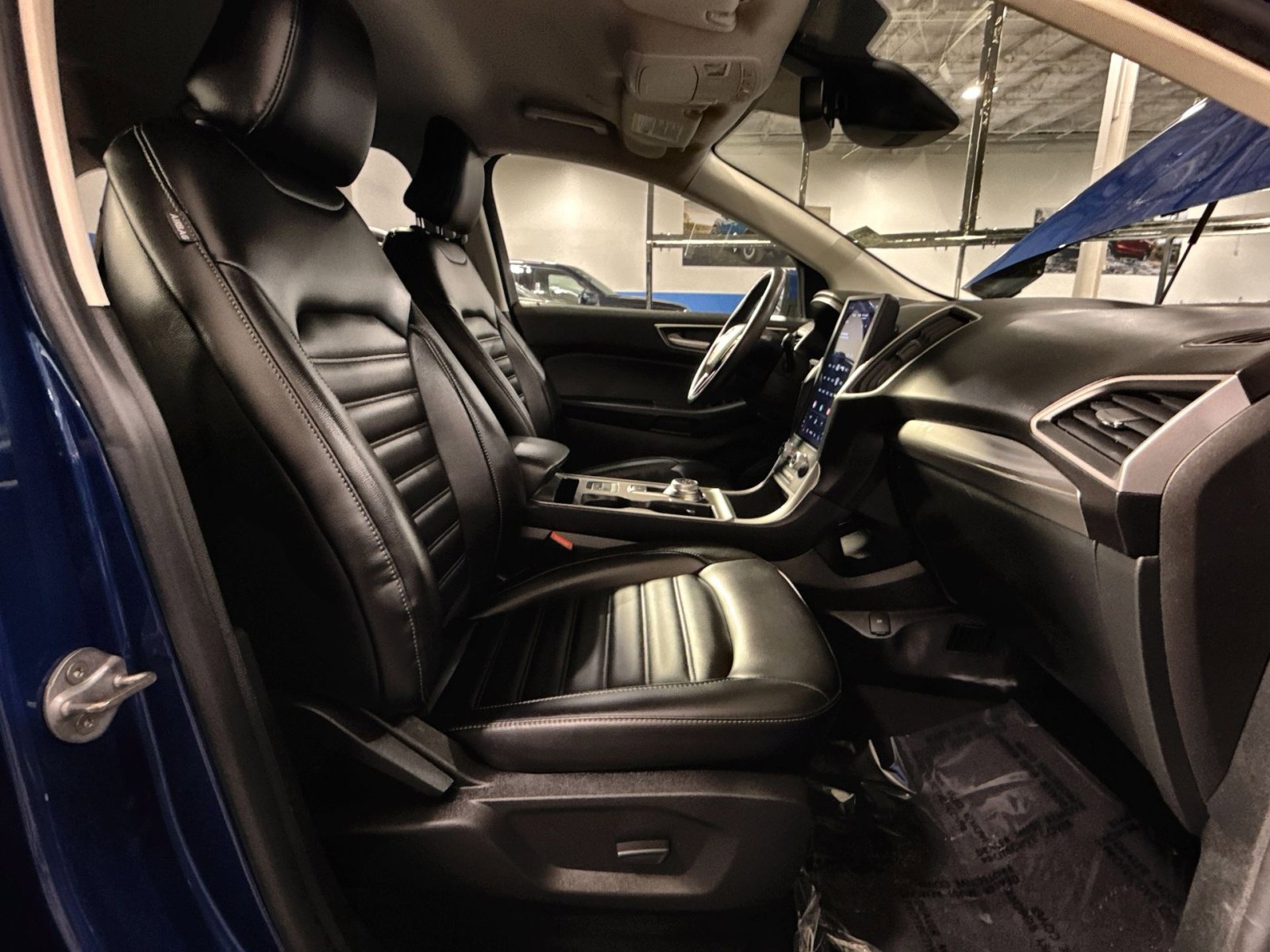 Used 2023 Ford Edge SEL image 31