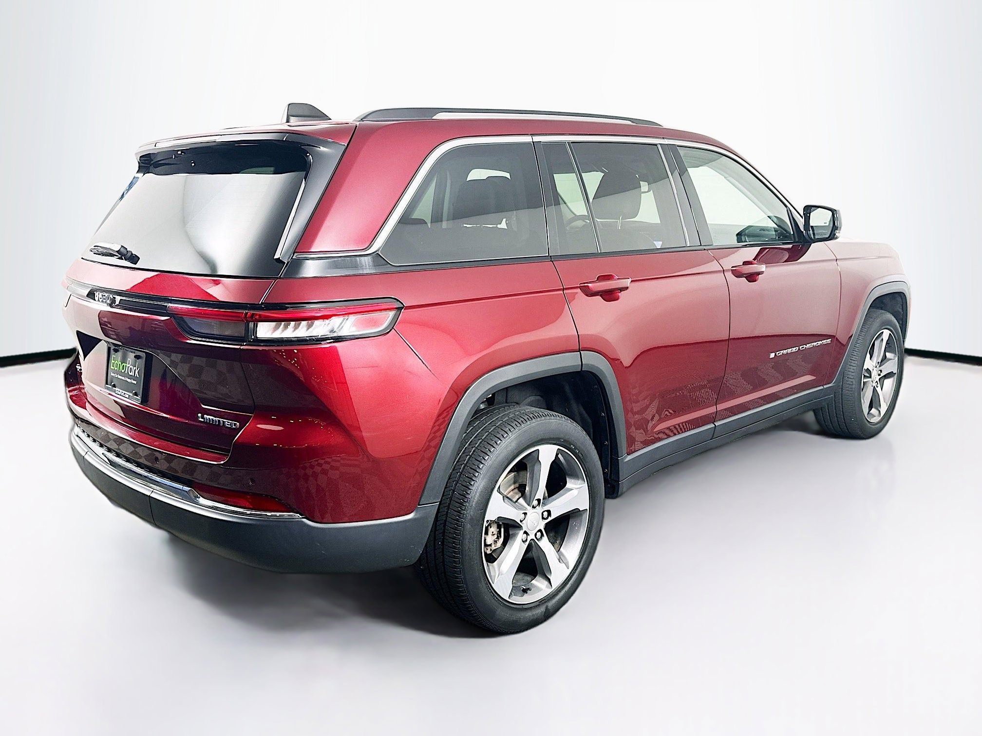 Used 2023 Jeep Grand Cherokee Limited image 9