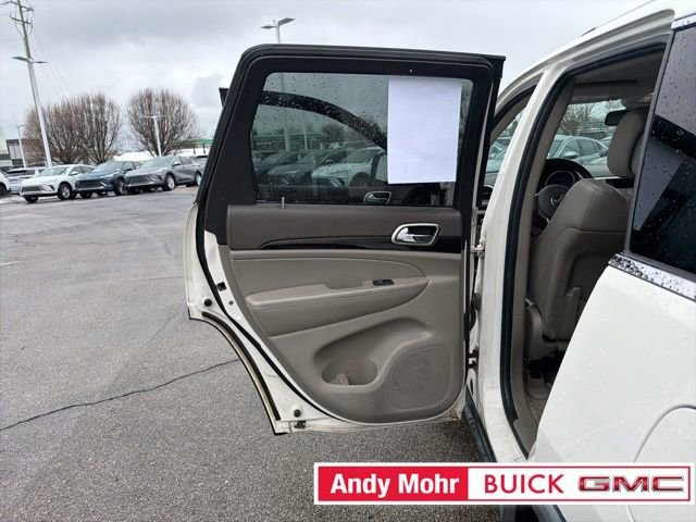 Used 2011 Jeep Grand Cherokee Laredo image 24