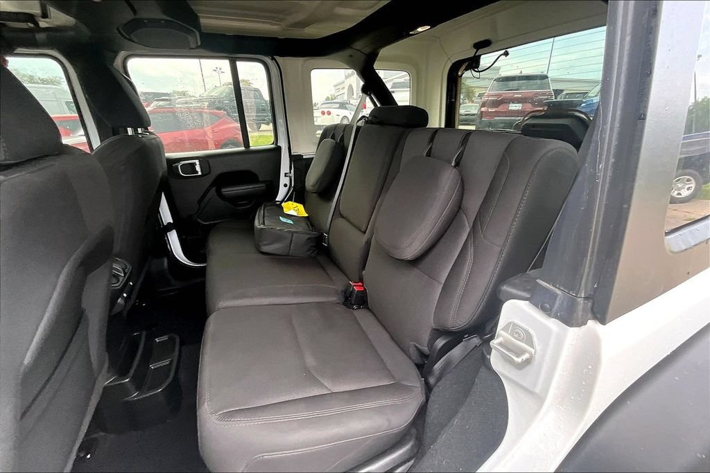 Used 2023 Jeep Wrangler Unlimited w/ Cold Weather Group AWD/4WD image 22