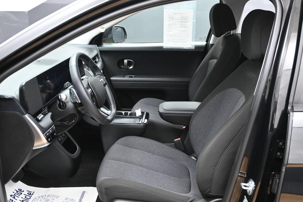 Used 2025 Hyundai Ioniq 5 SE RWD image 14