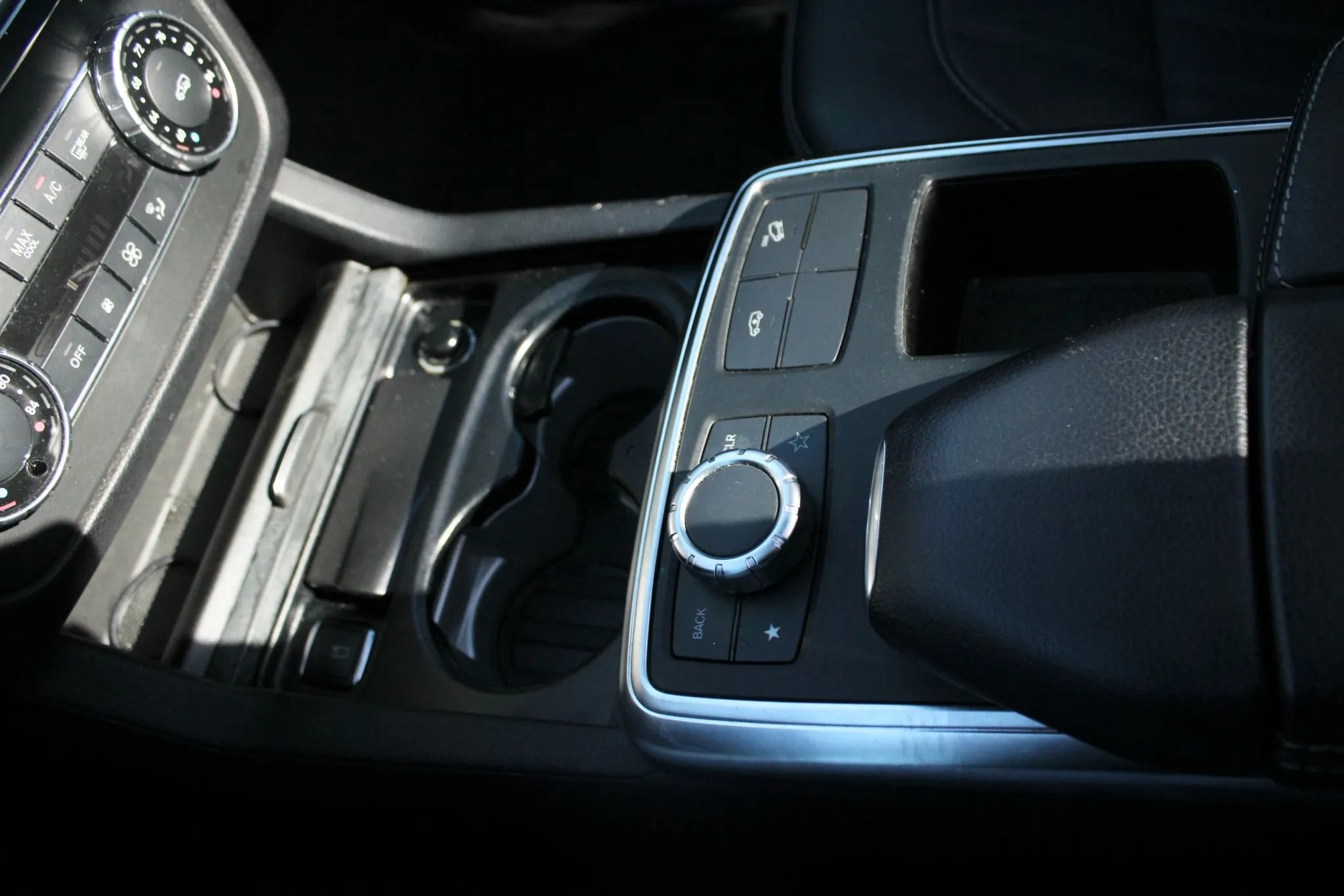 Used 2014 Mercedes-Benz GL 450 4MATIC image 26