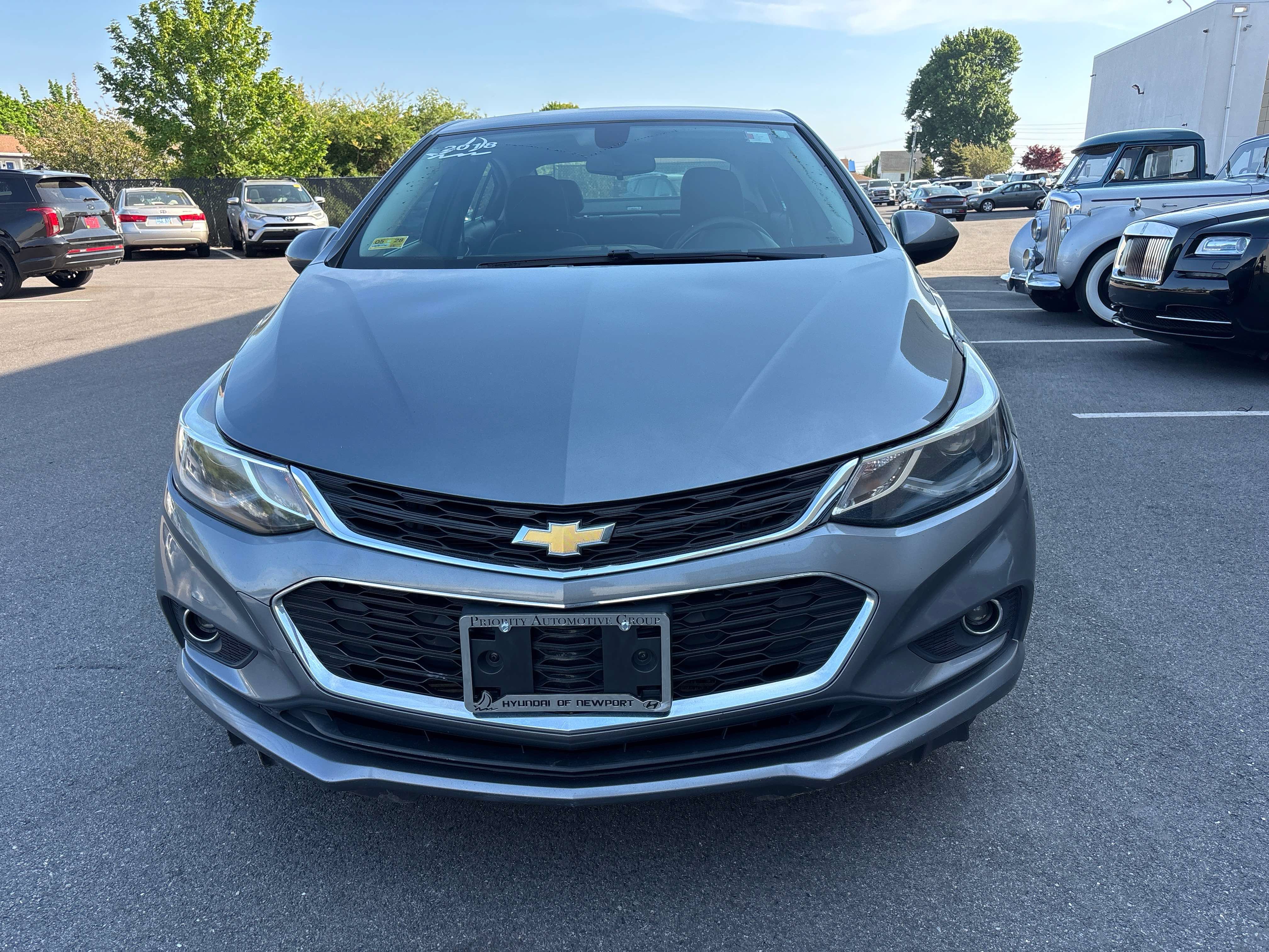 Used 2018 Chevrolet Cruze LT w/ Convenience Package FWD image 6