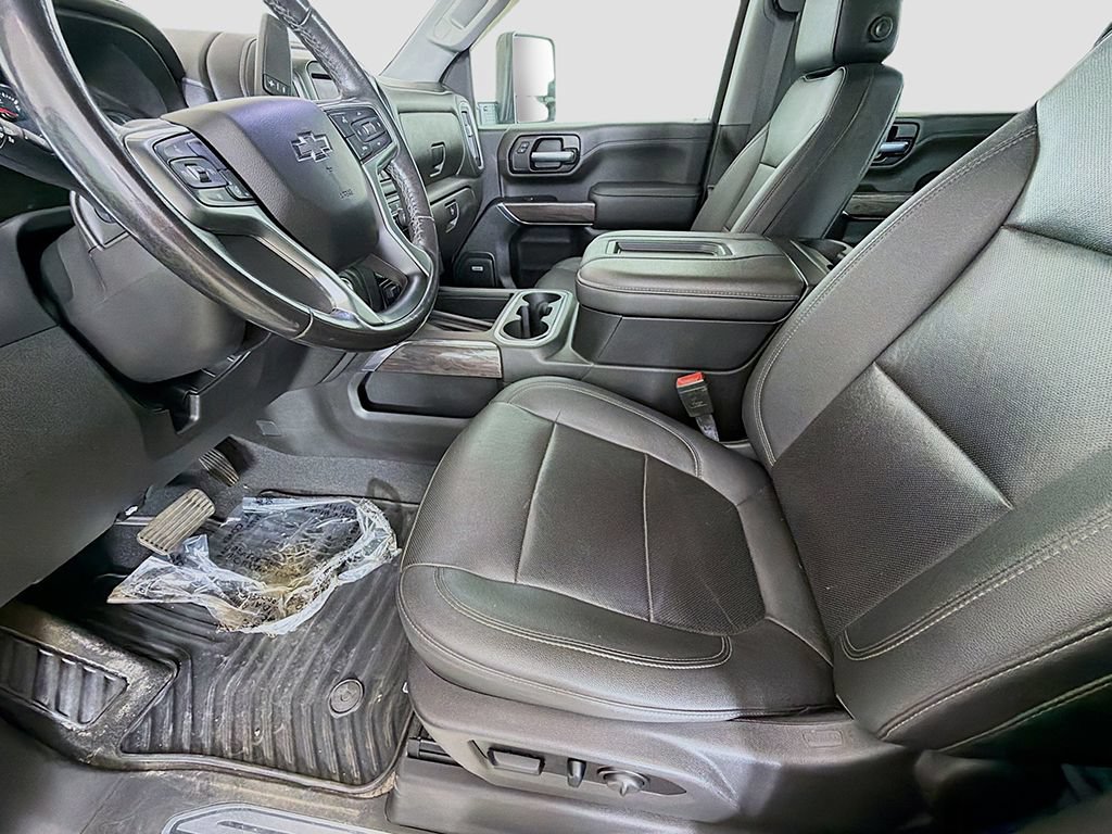 Used 2022 Chevrolet Silverado 3500 LTZ w/ LTZ Plus Package AWD/4WD image 26