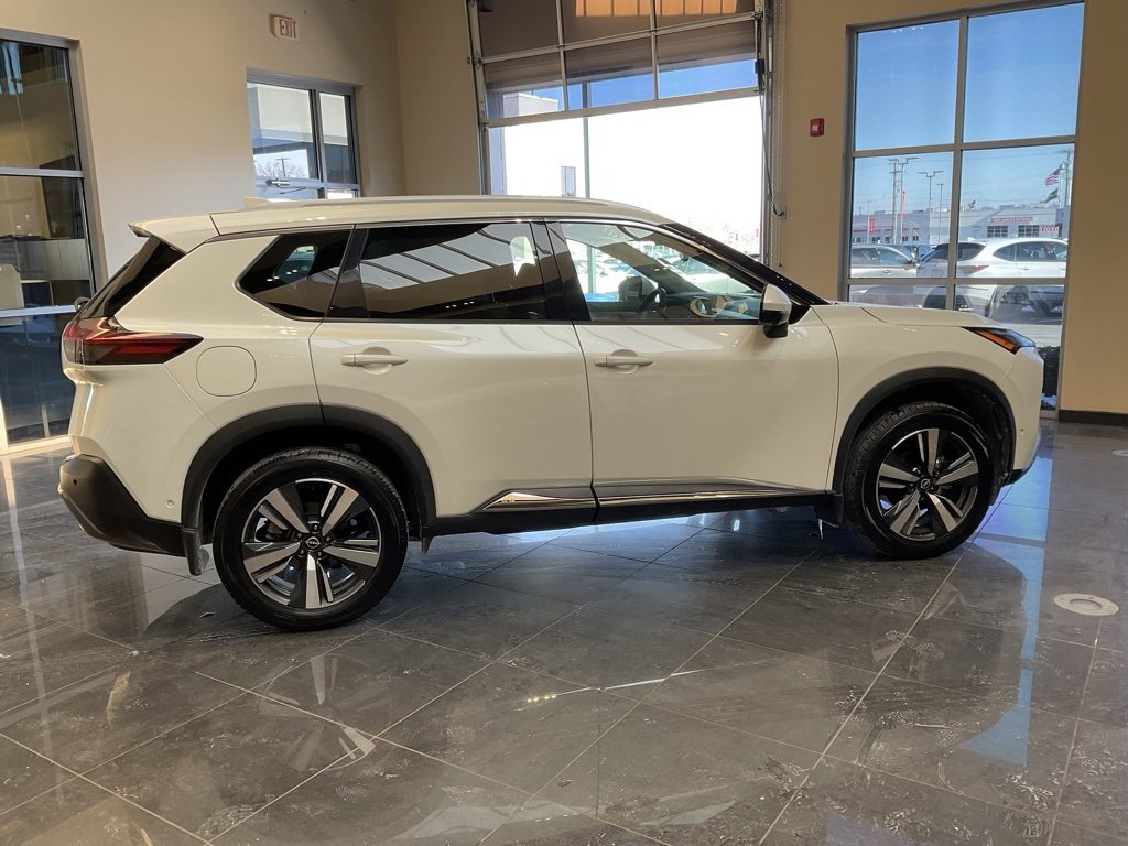 Used 2023 Nissan Rogue SL w/ SL Premium Package image 7