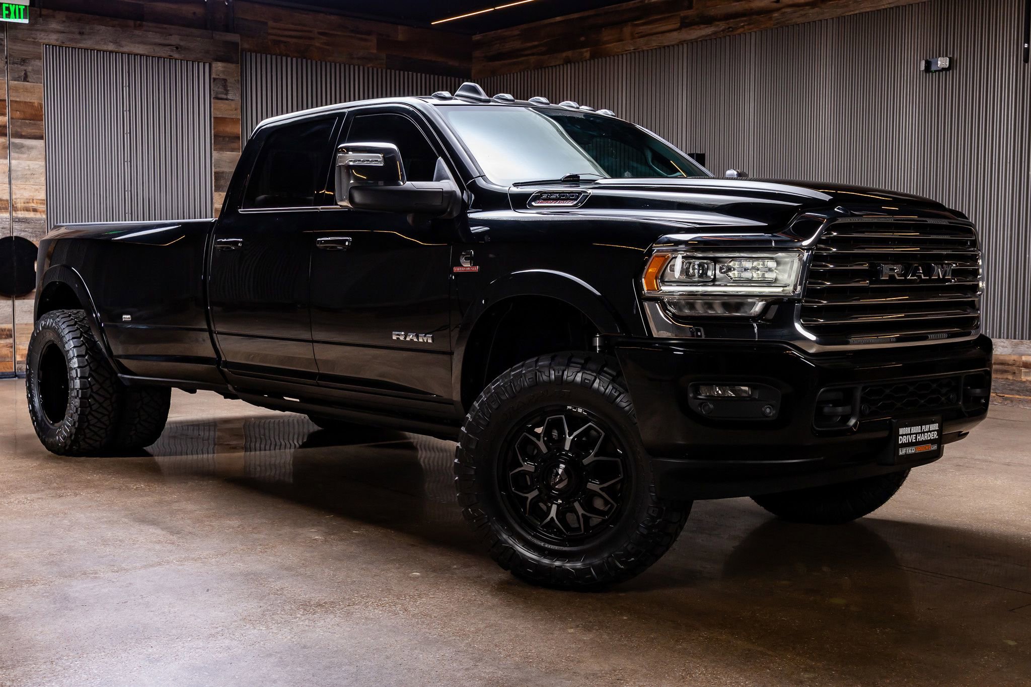 Used 2024 RAM 3500 Limited w/ Towing Technology Group