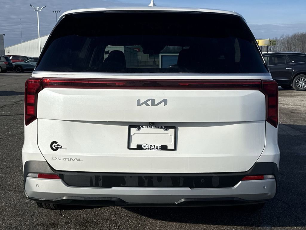 Used 2025 Kia Carnival image 7