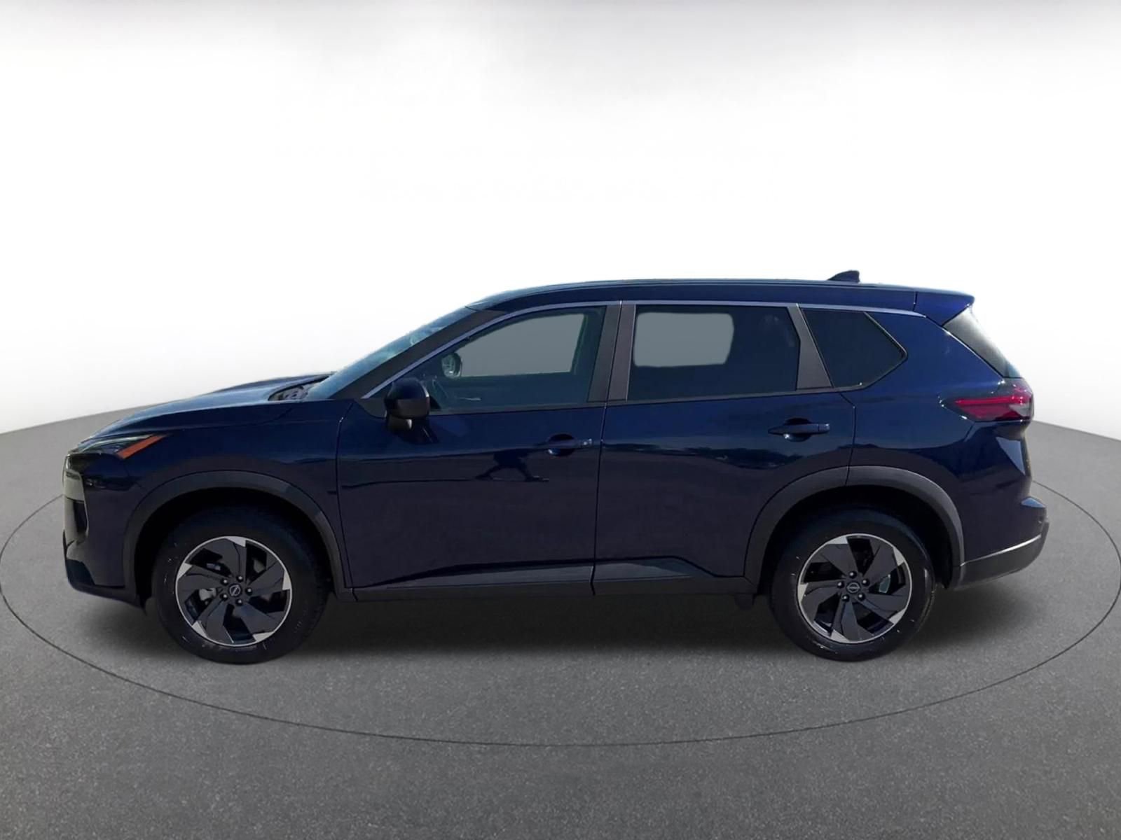 Used 2025 Nissan Rogue SV FWD image 9