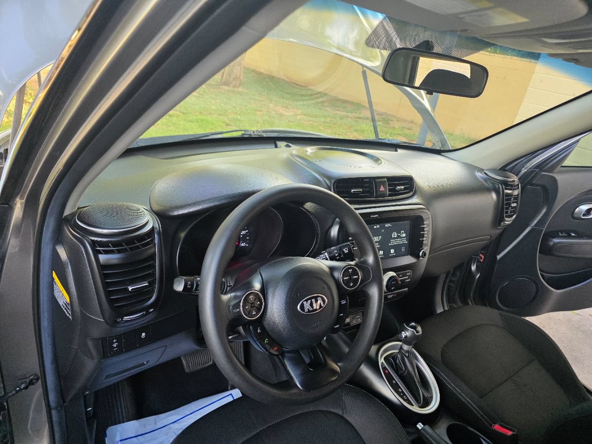 Used 2019 Kia Soul + FWD image 14