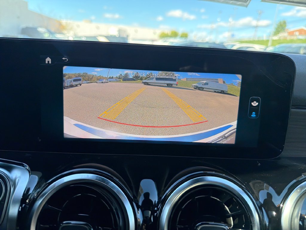 New 2026 Mercedes-Benz GLB 250 4MATIC image 7
