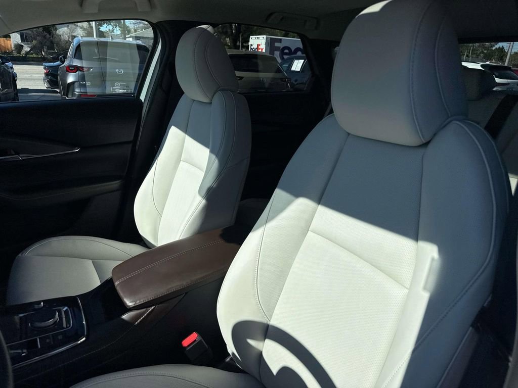 Certified 2025 MAZDA CX-30 2.5 Turbo w/ Premium Plus Pkg image 26