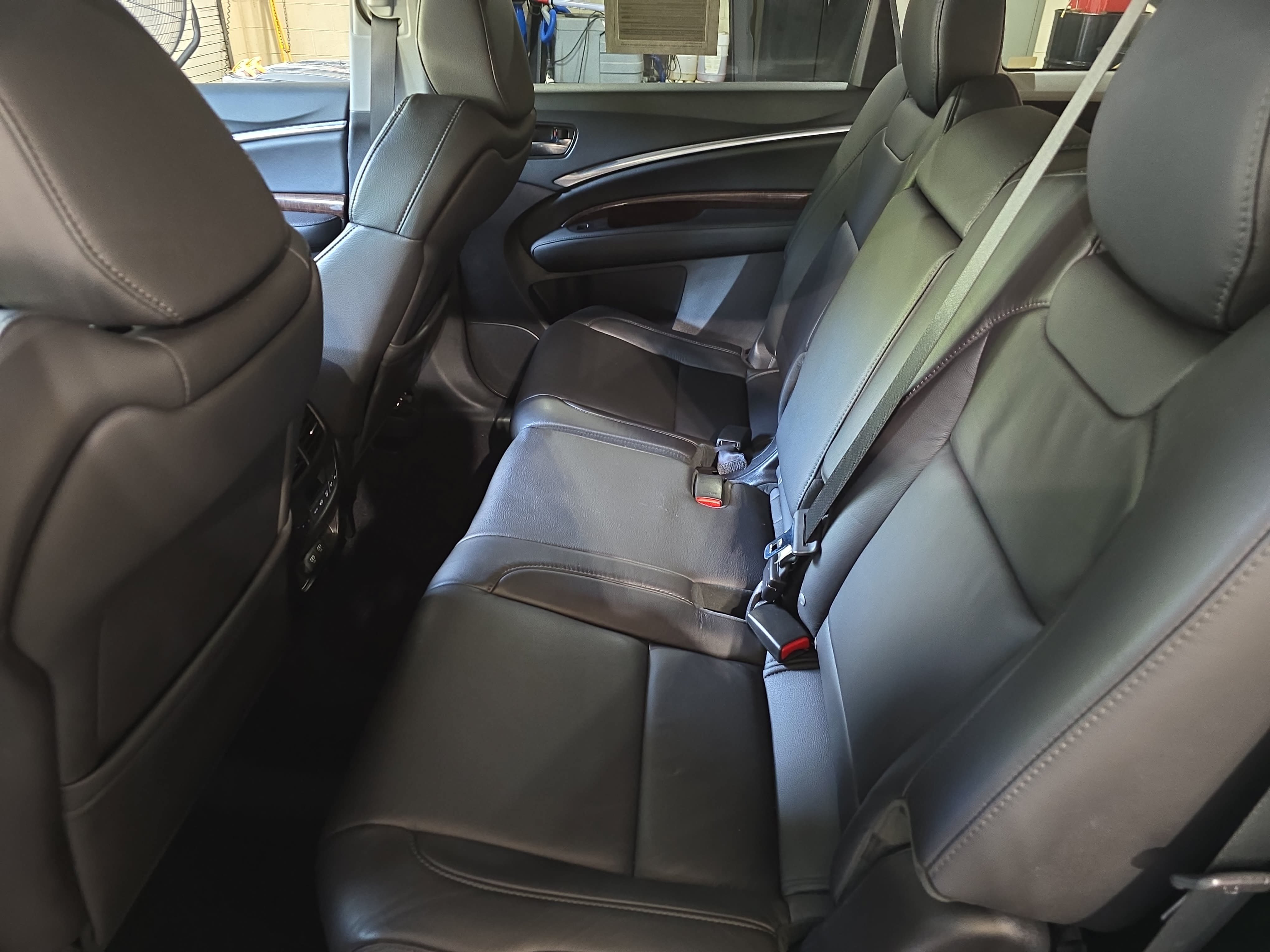 Used 2020 Acura MDX FWD image 41