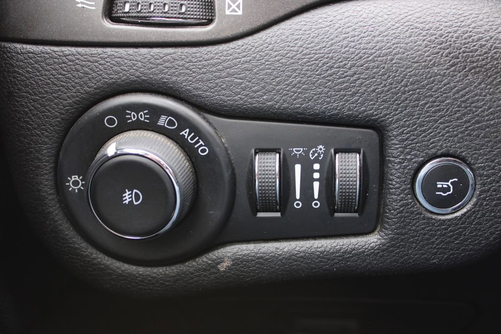 Certified 2021 Jeep Cherokee Trailhawk w/ Comfort/Convenience Group image 52