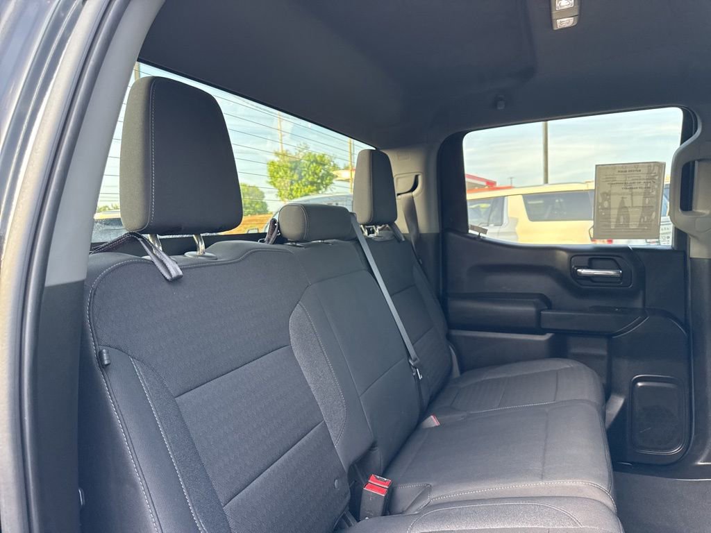 Used 2022 Chevrolet Silverado 1500 LT AWD/4WD image 25