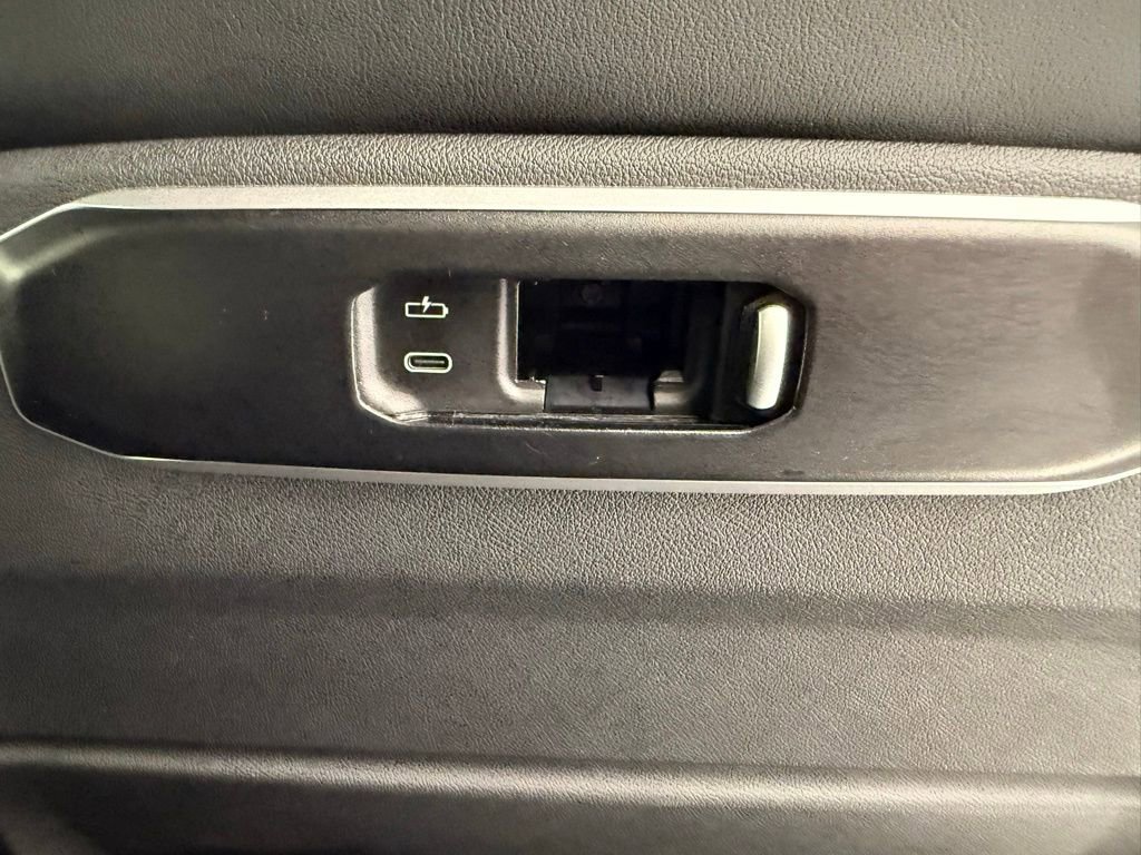 Used 2024 BMW X5 xDrive40i w/ Premium Package image 27